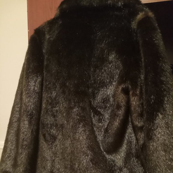 Faux fur jacket - Picture 5 of 5